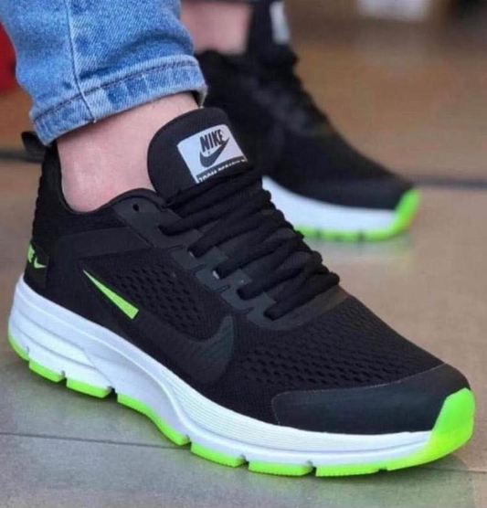 Adidasi Nike Zoom Run